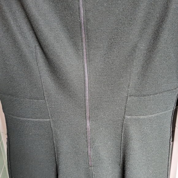 Felted wool body con dress by Elie Tahari - Picture 4 of 7